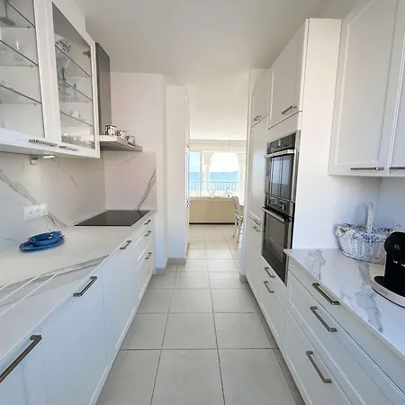 Spacieux Avec Balcon Et Acces A Port - Fr-1-868-12 Appartement *