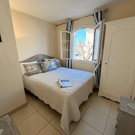 Appartement Spacieux Avec Balcon Et Acces A Port - Fr-1-868-12 *