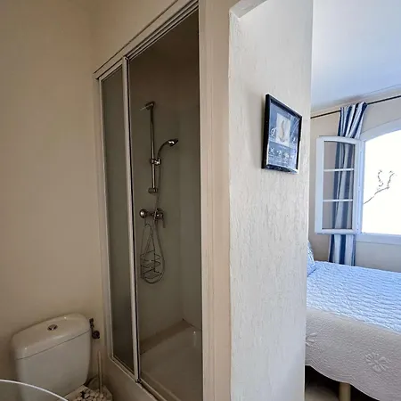 Spacieux Avec Balcon Et Acces A Port - Fr-1-868-12 * Grimaud