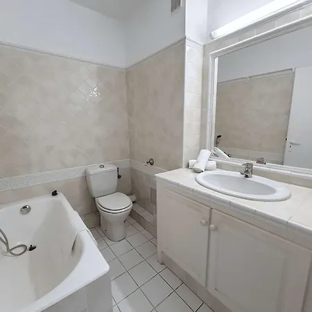 Spacieux Avec Balcon Et Acces A Port - Fr-1-868-12 Apartmán Grimaud