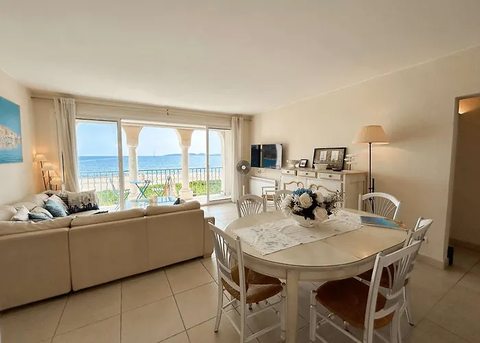 Spacieux Avec Balcon Et Acces A Port - Fr-1-868-12 Grimaud