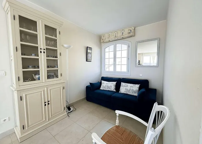 Spacieux Avec Balcon Et Acces A Port - Fr-1-868-12 Grimaud