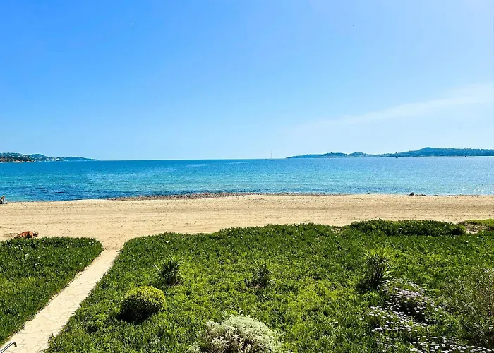 Spacieux Avec Balcon Et Acces A Port - Fr-1-868-12